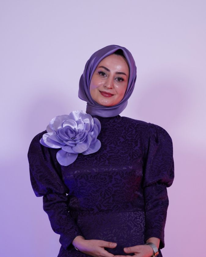 Duygu Odaklı Eril Dişil Denge ve Dişil Enerji Eğitimi eğitmeni Gülhan Toktay
